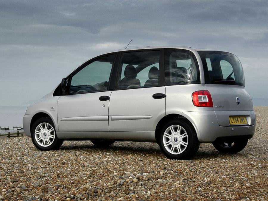  Fiat Multipla 2004 года  (UK) (фото 2 из 8)
